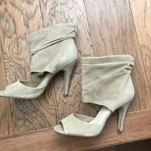 Steve Madden suede heels